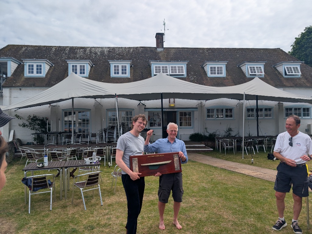 Hugh from Society and Simon from Itchenor (and OCSS!) with the trophy