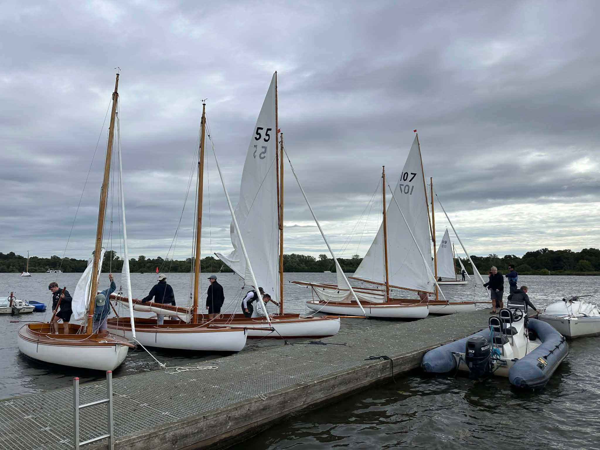 YBODs rigging alongside the pontoon
